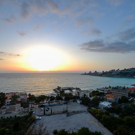 Zett Hotel Джуния Екстериор снимка