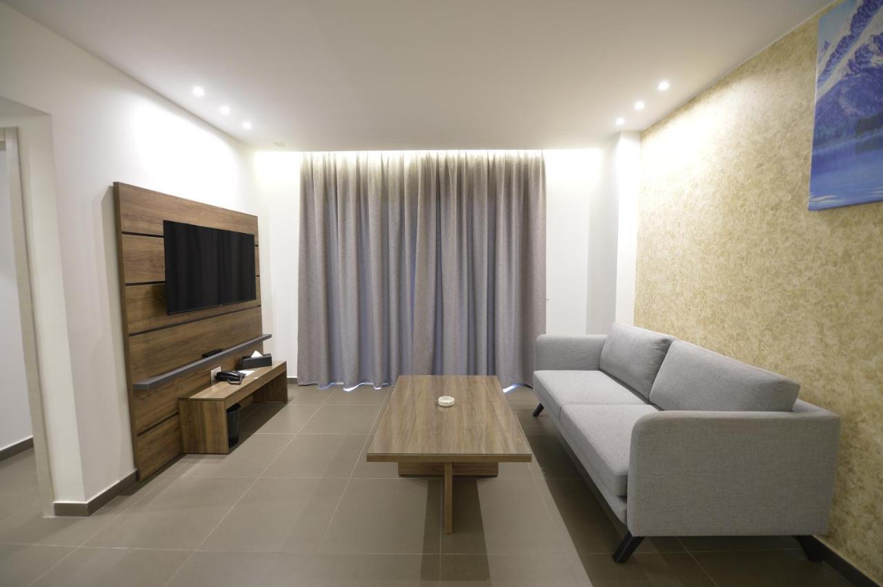 Zett Hotel Джуния Екстериор снимка