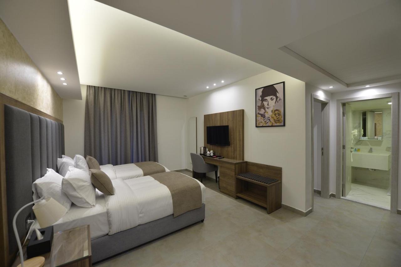 Zett Hotel Джуния Екстериор снимка