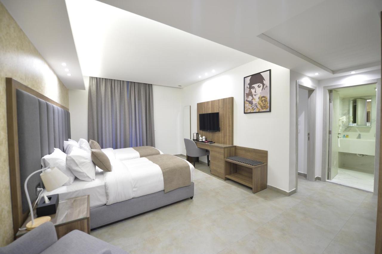 Zett Hotel Джуния Екстериор снимка